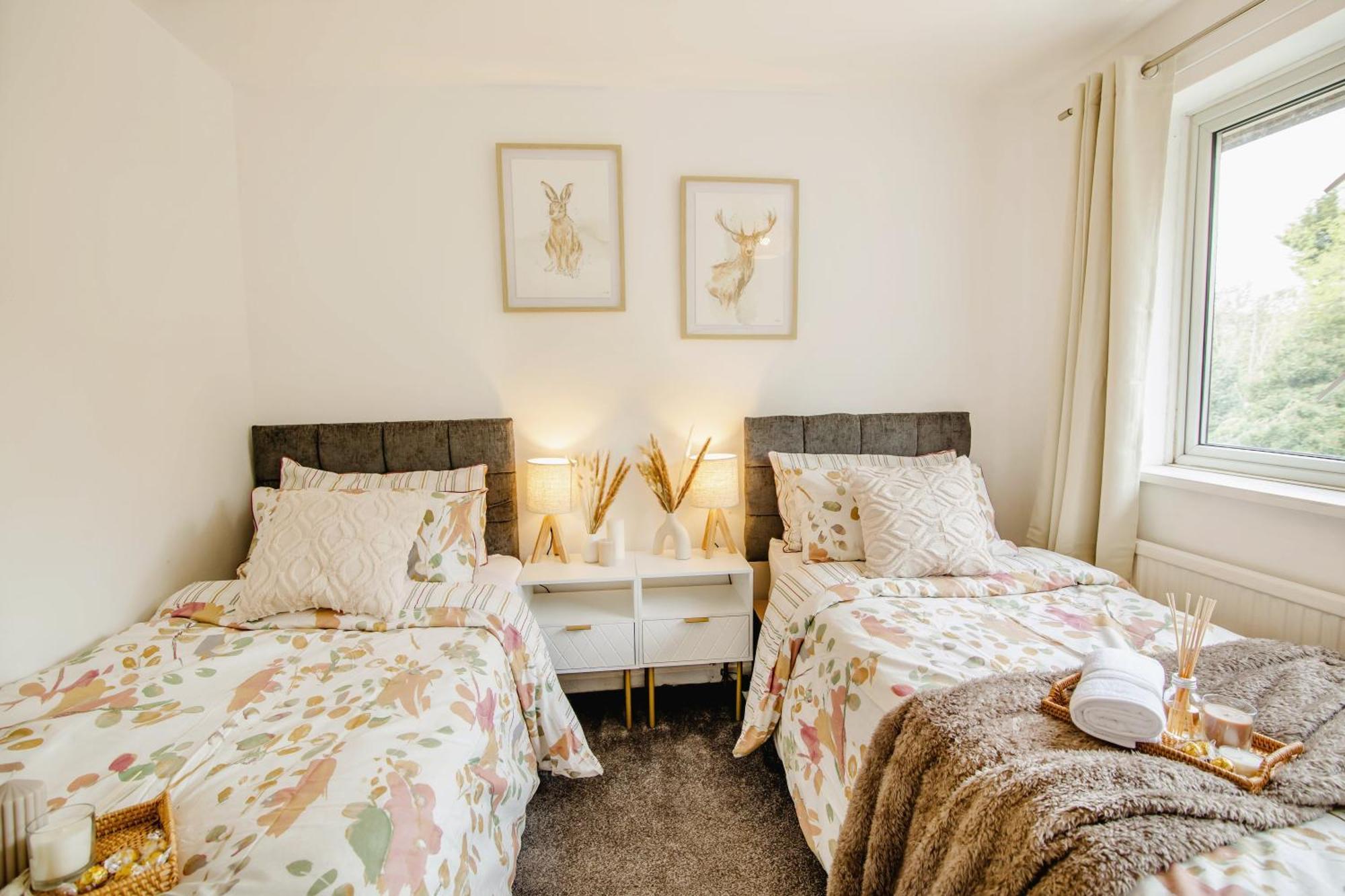 Serene Boho Retreat: White Oak Charm House 7Ppl Шефилд Екстериор снимка