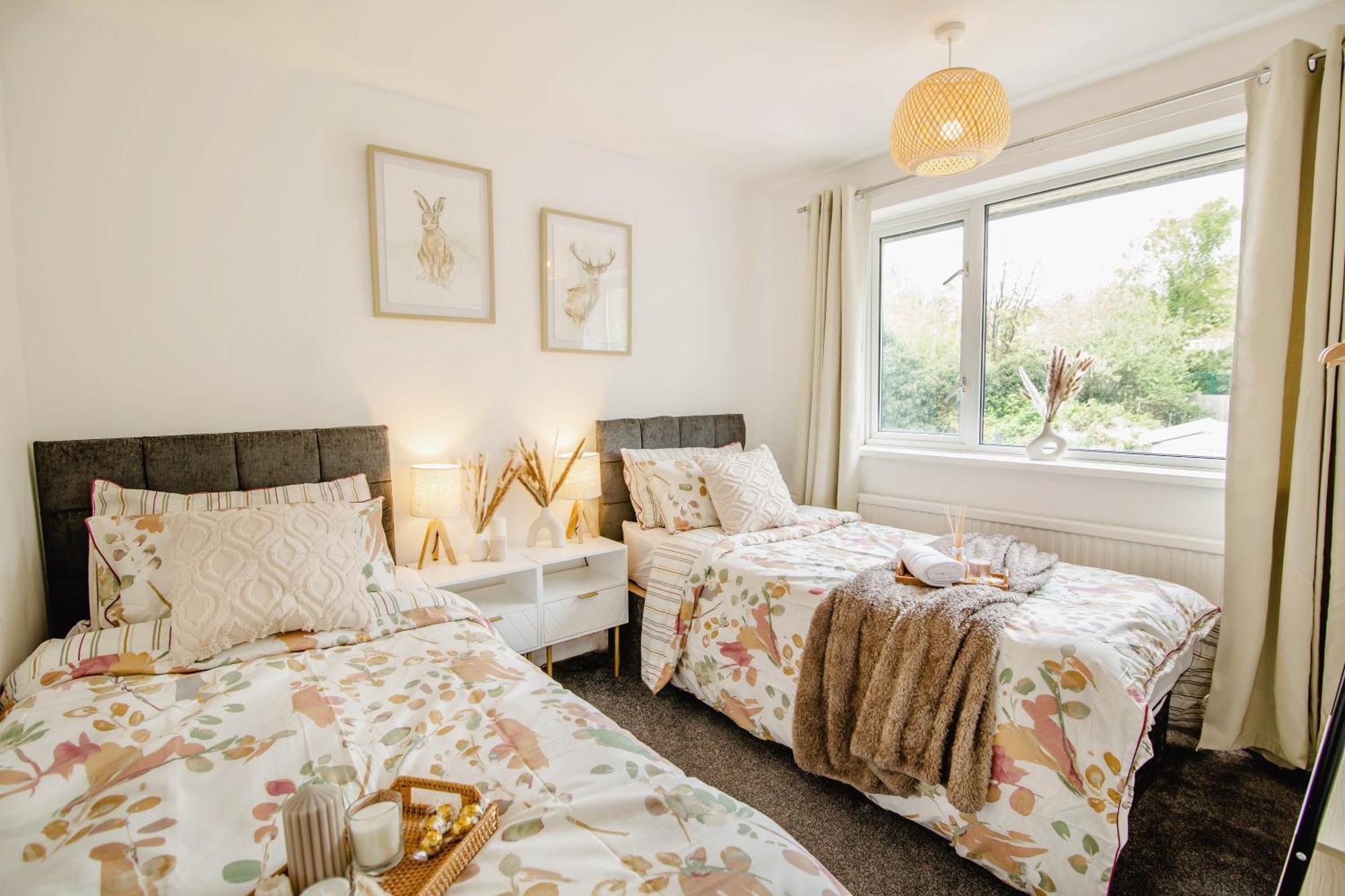 Serene Boho Retreat: White Oak Charm House 7Ppl Шефилд Екстериор снимка