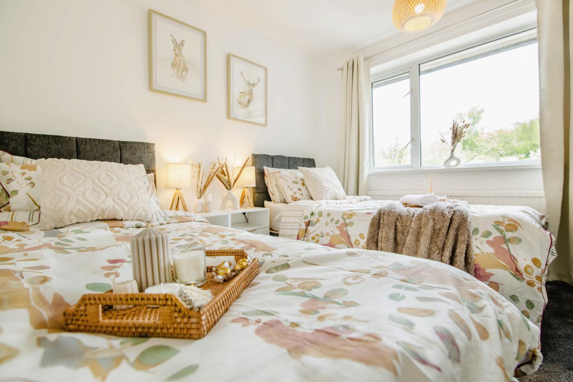 Serene Boho Retreat: White Oak Charm House 7Ppl Шефилд Екстериор снимка