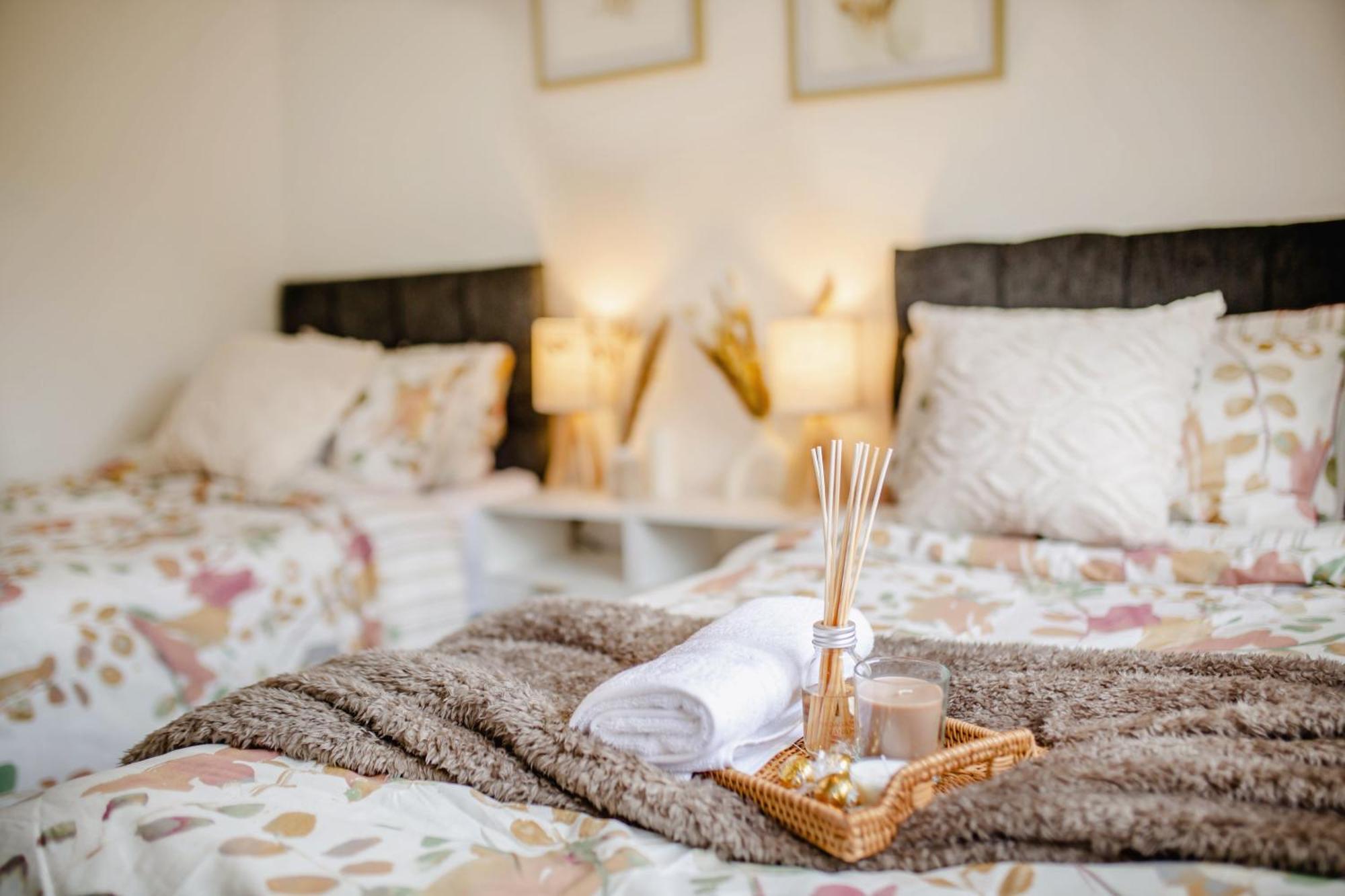 Serene Boho Retreat: White Oak Charm House 7Ppl Шефилд Екстериор снимка