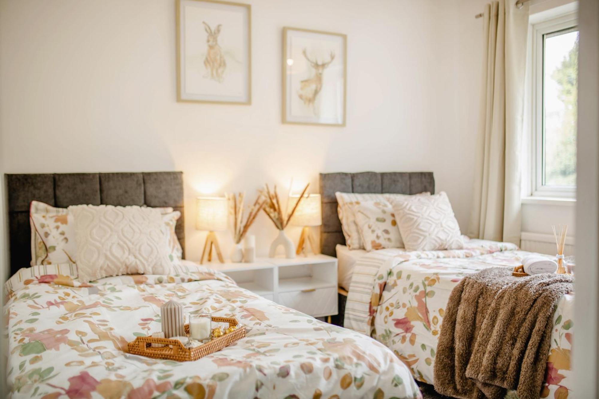 Serene Boho Retreat: White Oak Charm House 7Ppl Шефилд Екстериор снимка